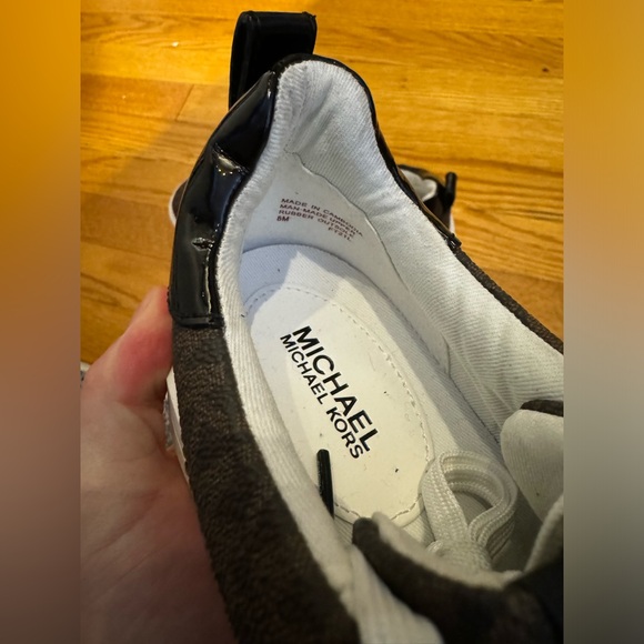 Pre-Owned Size 8W Michael Kors Brown Monogram Platform Sneakers - Picture 9 of 10